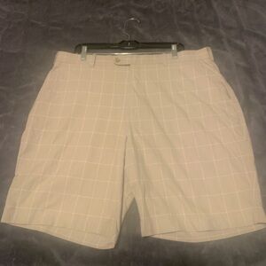 Peter Millar Casual Shorts Men's Sz 38 Beige White Stretch Seersucker Flat Front